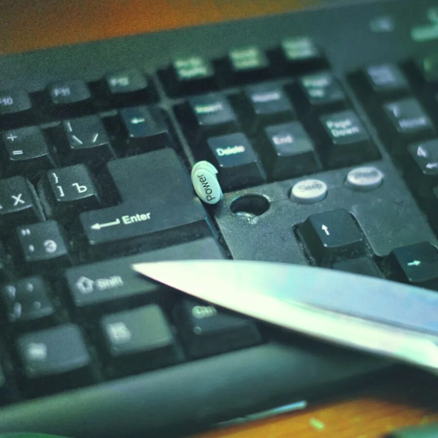 Клавиши sleep wake power. Клавиатура с кнопкой power. Клавиша eject на маке. Клавиша eject на маке. Кнопка power на клавиатуре.