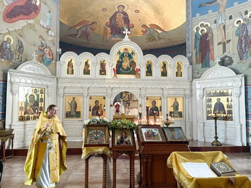 Развилка храм иосифа волоцкого расписание. Храм иосифа волоцкого на челомея расписание. Храм преподобного иосифа волоцкого в старом беляево. Храм иосифа волоцкого. Церковь в старом беляеве.