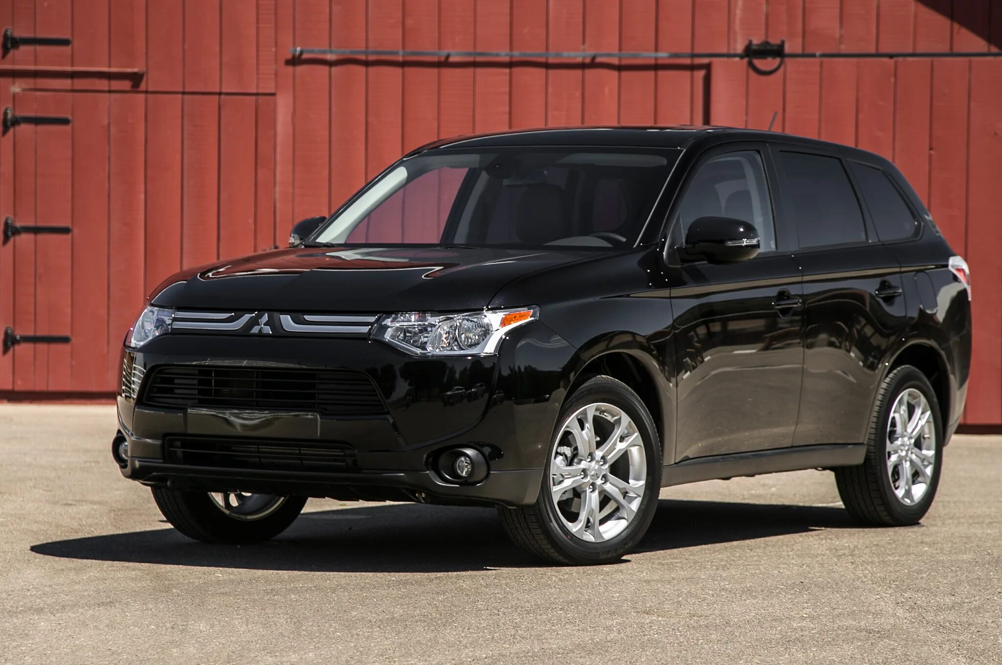 Mitsubishi Outlander 2014. Митсубиши Аутлендер 2014. Mitsubishi Outlander 2014 черный. Мицубиси Аутлендер 3.