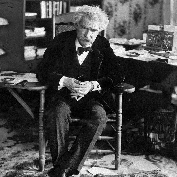 известному писателю марку