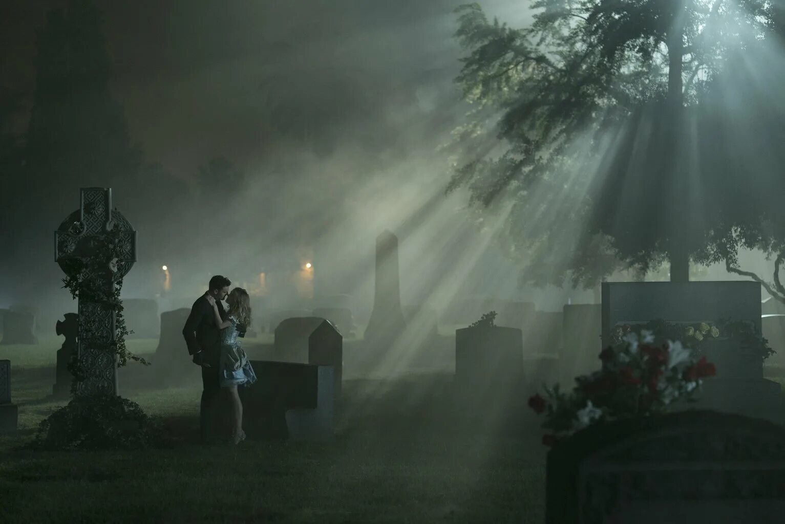 Alone in the dark: near death investigation. Alone in the dark: inferno (2008). Look into the dark. Look into the dark. Алан дарк.