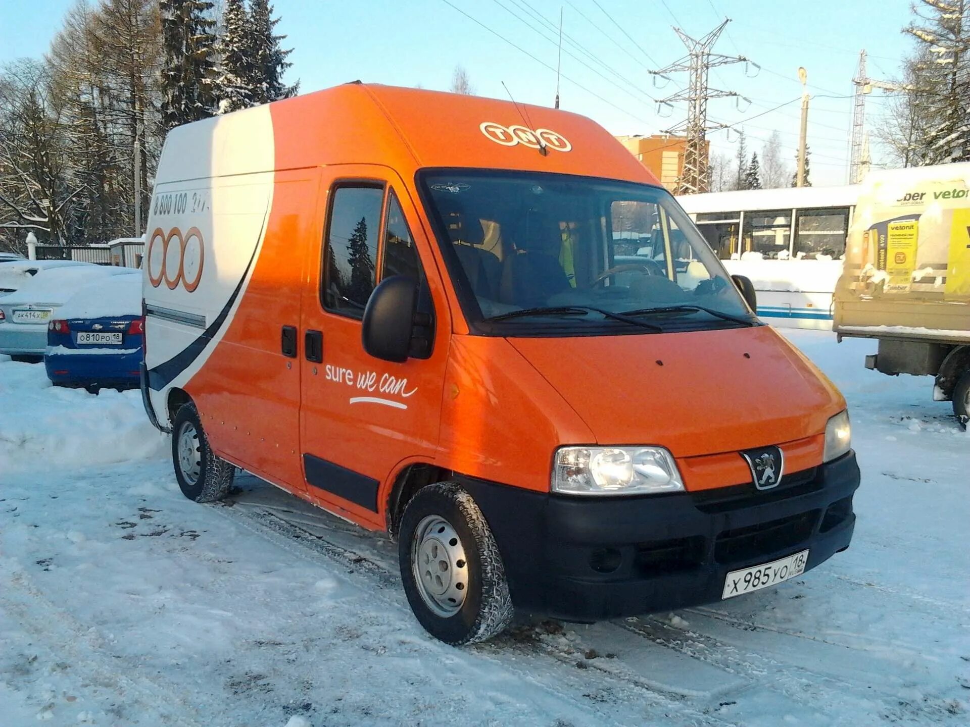 Грузоперевозки ижевск. Peugeot Boxer оранжевый. Грузоперевозки Ducato.