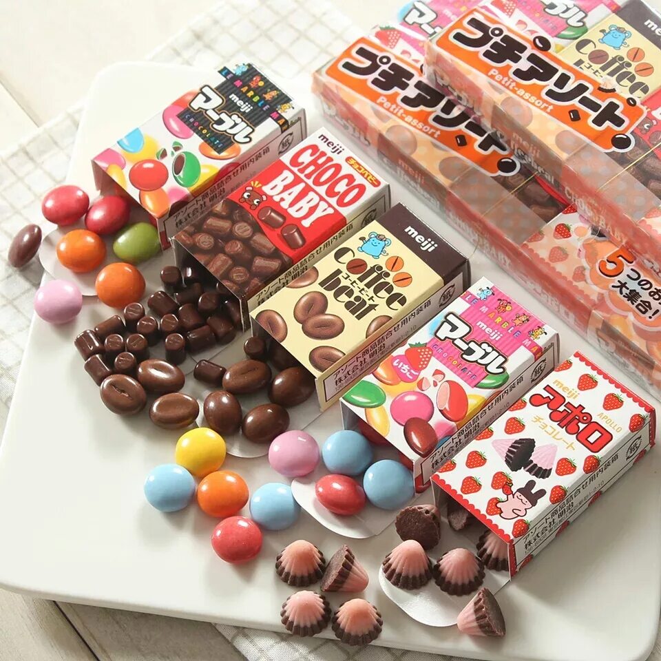 Сладости купить интернет. Японские сладости. Корейские сладости. Японские конфеты. Японские конфеты необычные.