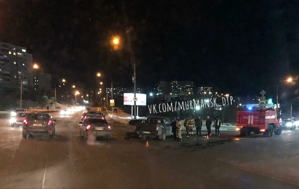 Мурманск чп сегодня. Автомобильная авария на Планерной. Мурманск массовое ДТП произошло на. Авария на Мурманском шоссе пятницу вечером в пятницу.