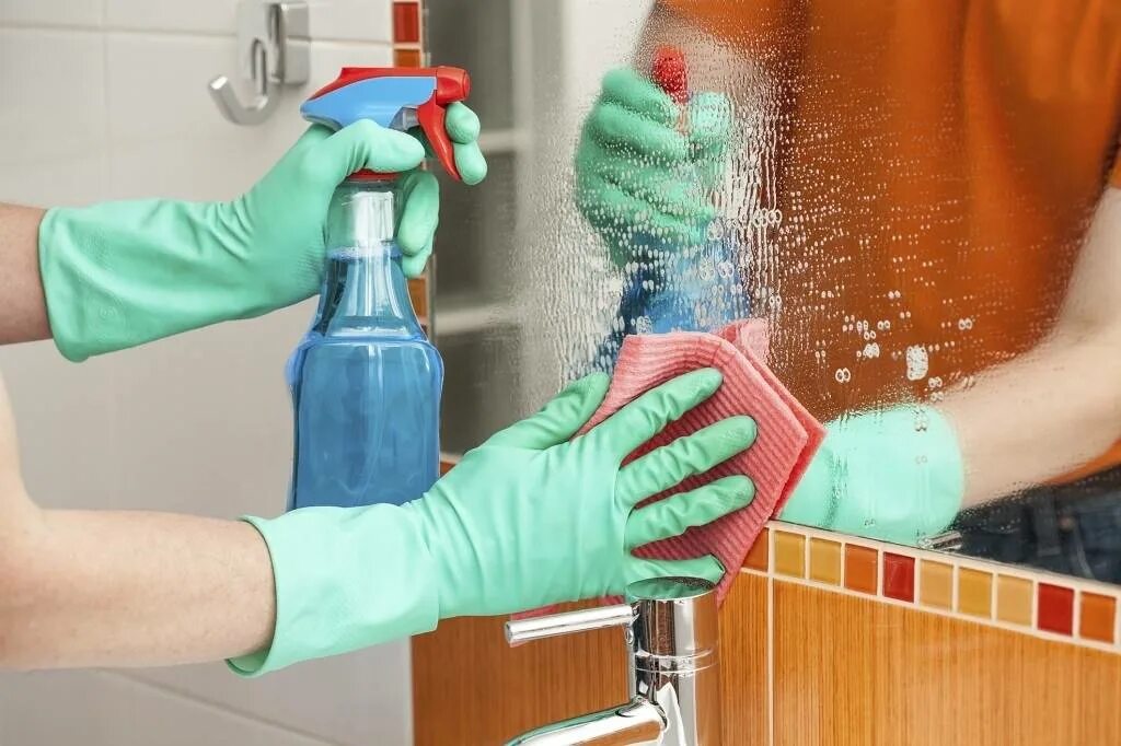 Бытовой химии чистить. Мытье зеркал. Мытье стекла. Средства для уборки ванной. Химическая очистка поверхностей.