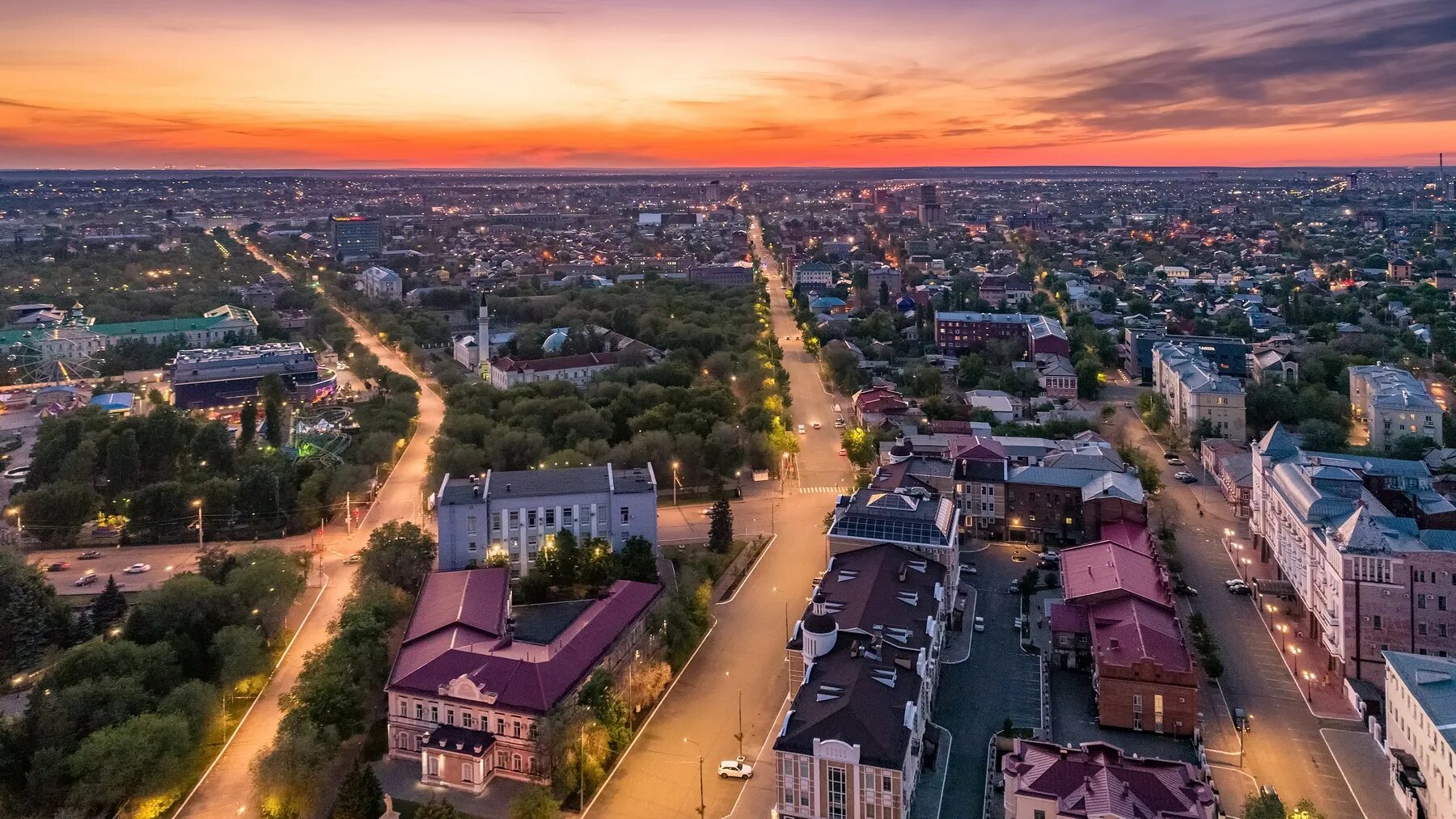 Оренбург центр города. Оренбург панорама. Оренбург с высоты птичьего полета. Оренбург исторический центр.