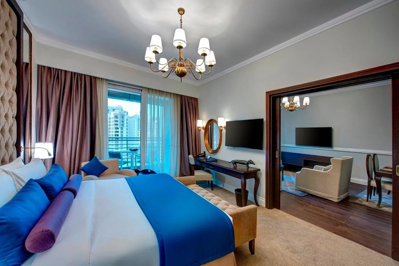 Дубай отель dukes. Дюкс пальм отель дубаи. Dukes the palm 5 дубай. Dukes dubai. Dukes the palm dubai пляж.