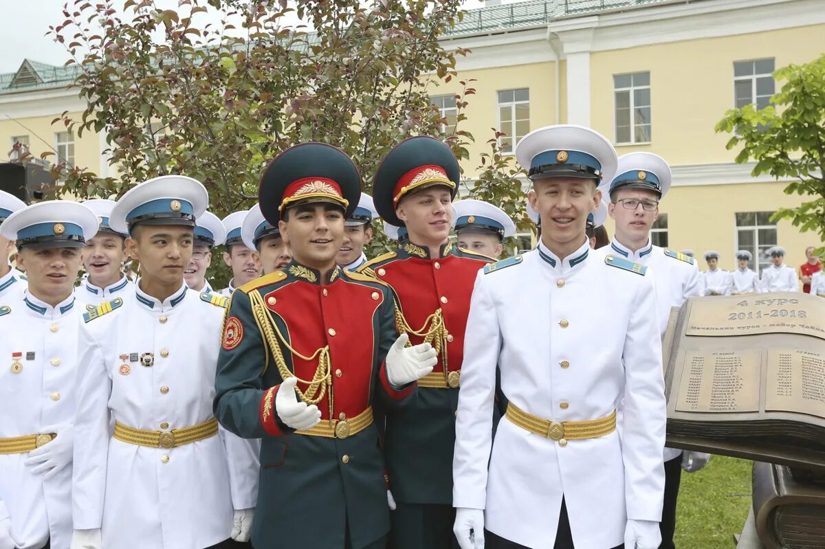 Кадетское училище Оренбург. Президентский кадетский корпус Оренбург. Президентская кадетка в Оренбурге.