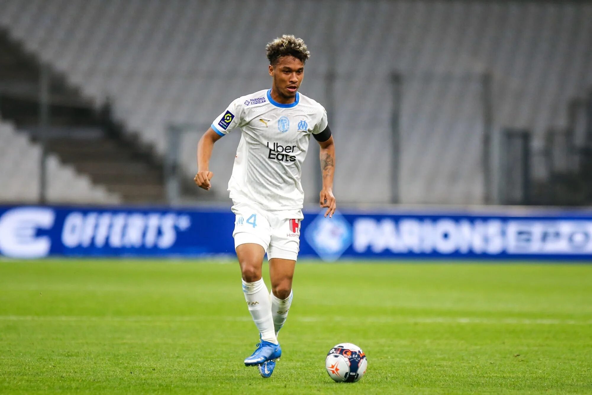 Boubacar bernard kamara. Фадили камара. Защитник «марселя» бубакар камара. Защитник «марселя» бубакар камара. Абубакар камара футболист.