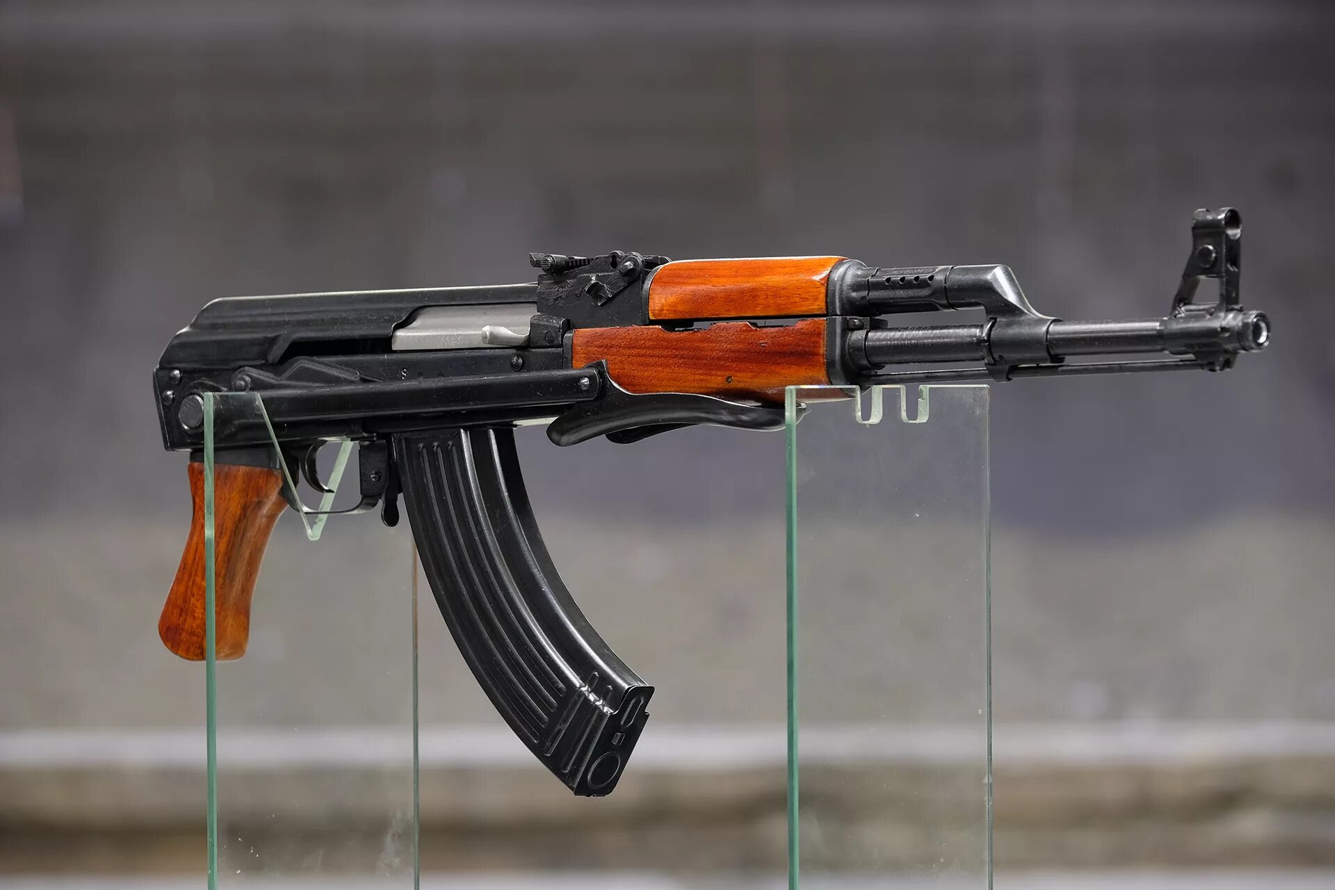 Автоматик 2012. Автомат Калашникова АК-47. Калашников 47. Калашник АК 47. AK-47-B «сполох».