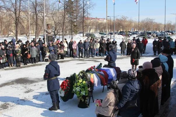 Аллея славы Каменск-Уральский. Аллея славы Каменск-Уральский прощание 25.05.2023. Похороны в Каменске Уральском. Новости каменска уральского сегодня последние