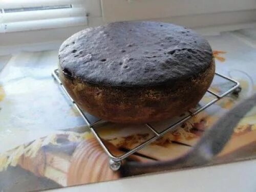 Горелый пирог. Сгоревший пирог. Горелый торт. Горелые пирожки. Сгоревший хлеб