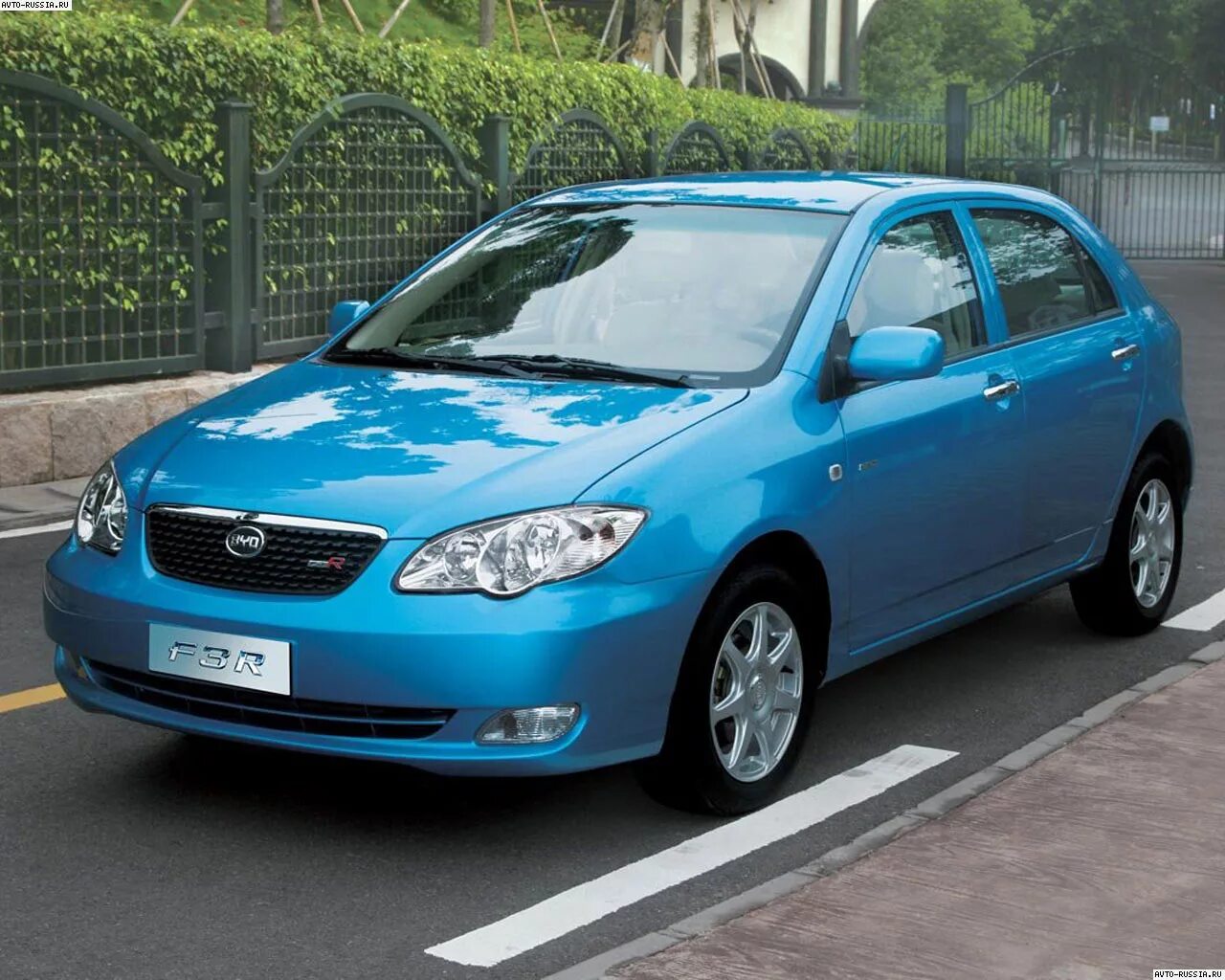 BYD f3r. BYD f3 хэтчбек. Тойота BYD f3. BYD f3 r хэтчбек. Буд ф3