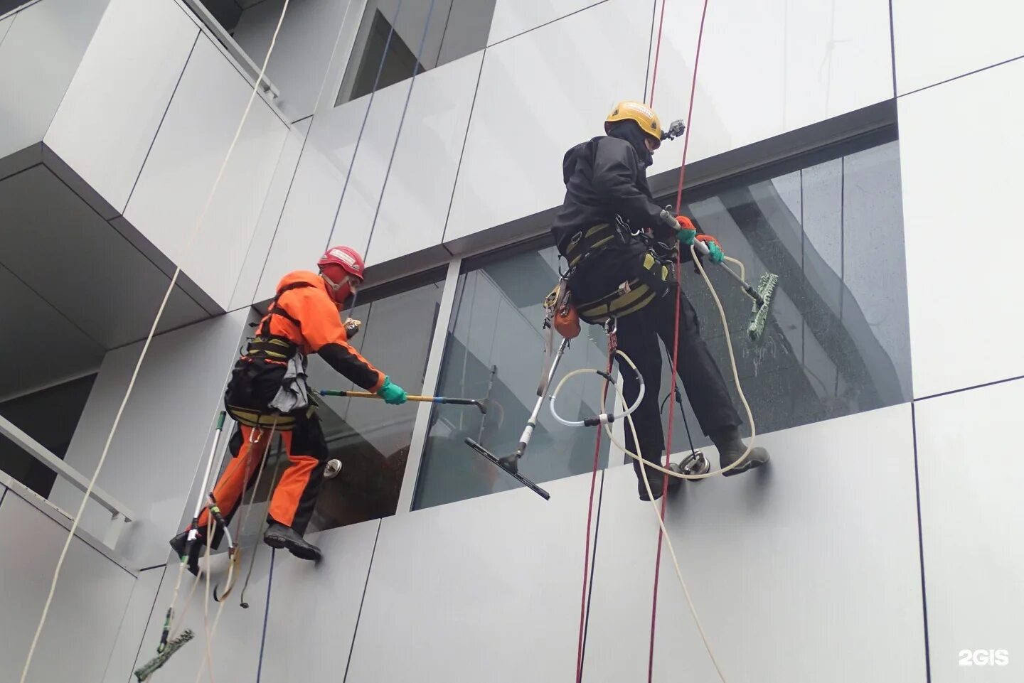 промышленный альпенизм. промышленный альпинизм. промышленный альпинист. дом строительный альпинистов. альпинист промальп.