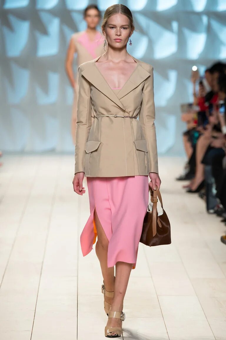 Образ отзывы. Нина Риччи подиум 2021. Nina Ricci Spring 2015. Коллекция Нина Ричи 2015-. Nina Ricci Весна-лето 2022.