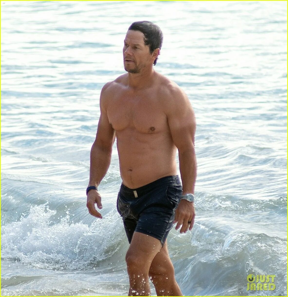Mark Wahlberg recreates his 90s Calvin Klein advert Daily Mail Online