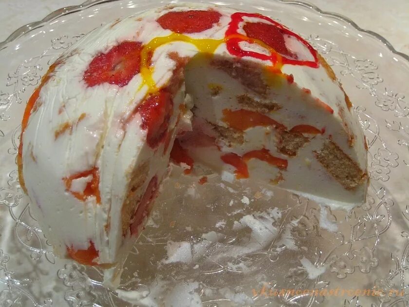 Торт с желатином и сметаной. Торты со сметанным кремом желатином. Торты со сметанным кремом желатином. Торты со сметанным кремом желатином. Торт заливной с фруктами сметаной.