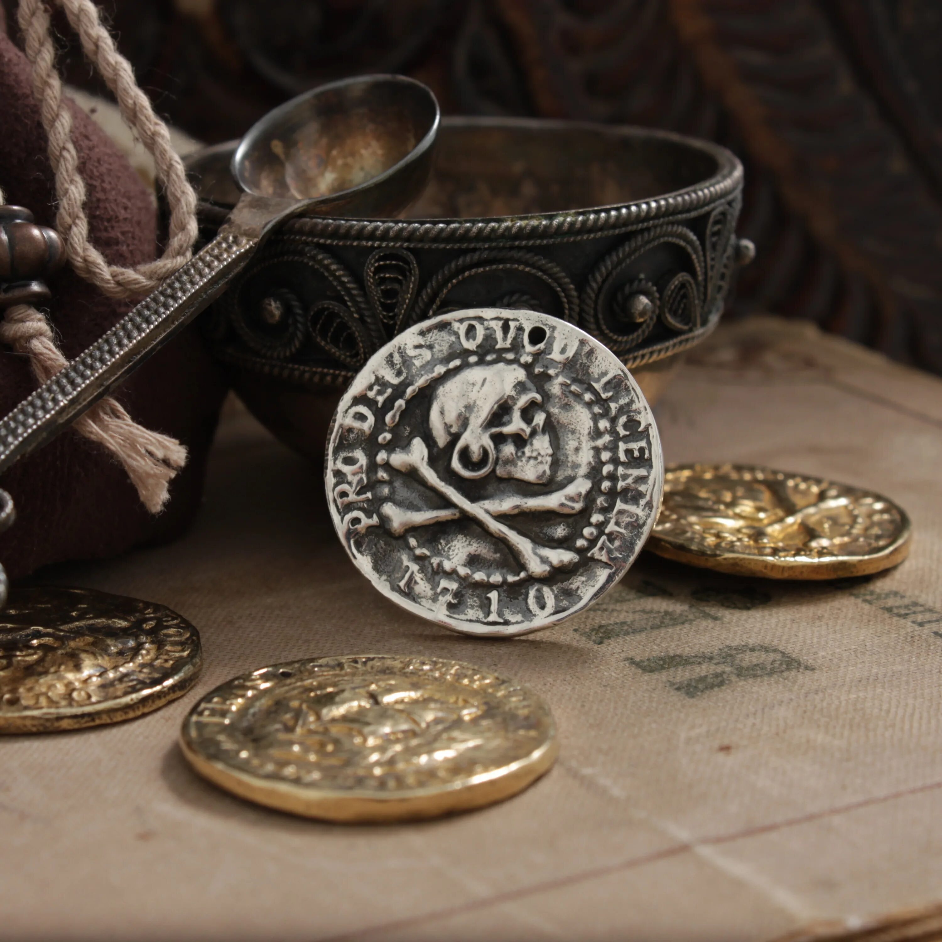 Монета сокровищ пабг для чего. Монета анчартед 4. uncharted монета. монета из uncharted 4. uncharted 4 сокровища пирата.