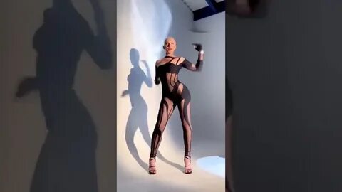 Миа бойка лети