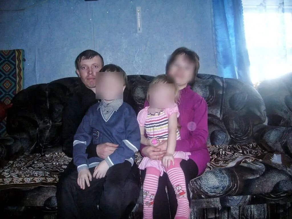 Дитя тьмы 2009 эстер. Они убивают своих родителей. Они убивают своих родителей. First they killed my father. Они убивают своих родителей.