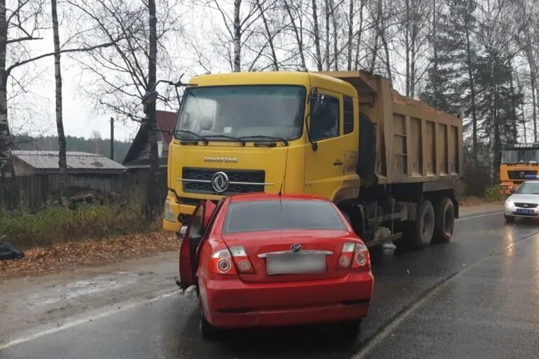 Заказной автобус ржев. Верхневолжское атп тверь. Злостный нарушитель пдд. Гомо дальнобойщики. Работа водитель тверская область.