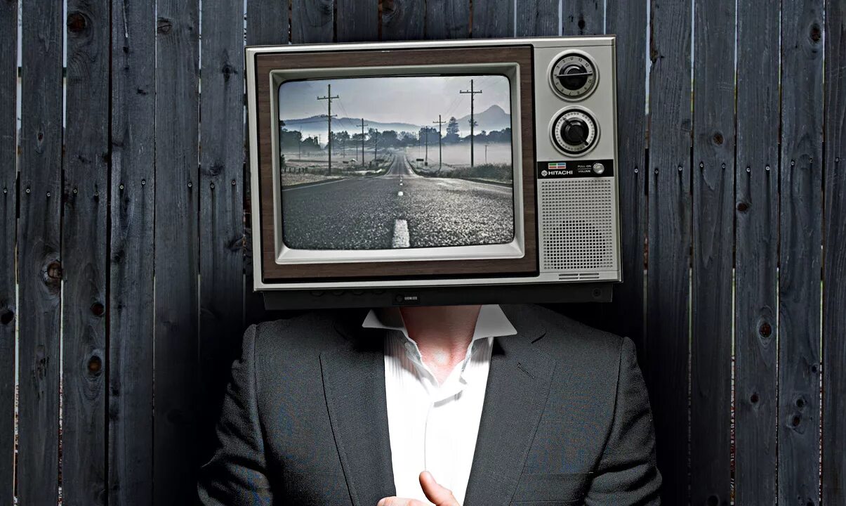 Телевизор. Старый телевизор. Креативный телевизор. Человек телевизор.
