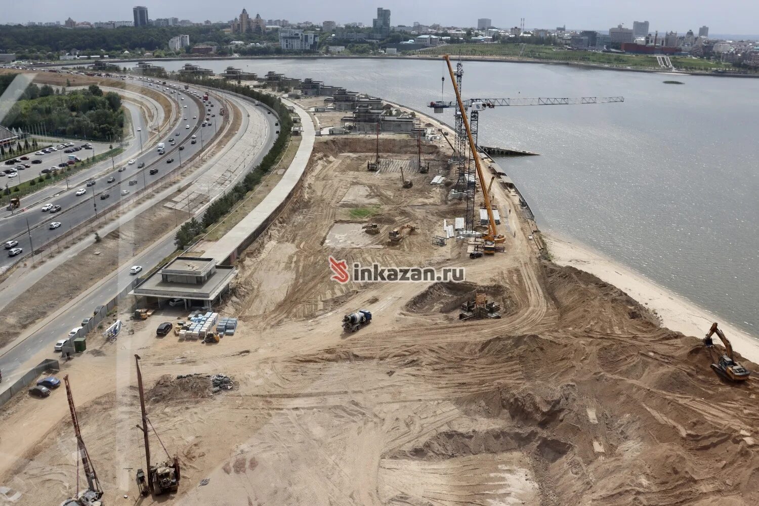 Мост падает. Миллениум казань что случилось. Девушка мост миллениум. Вантовый мост в казани. Миллениум казань что случилось.