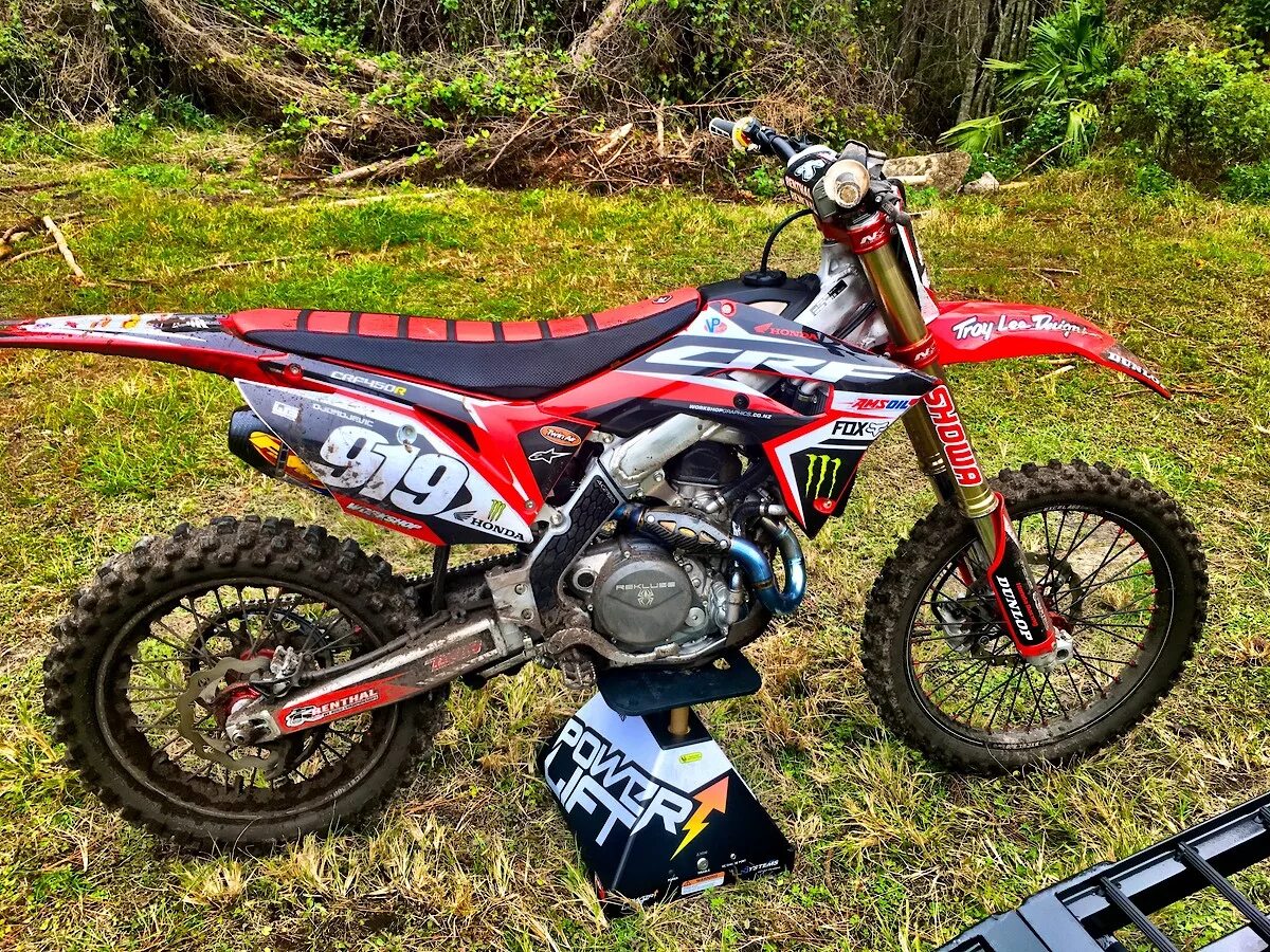 Honda 450r. Хонда ЦРФ 450. Honda crf450r 2004. Honda crf 450r