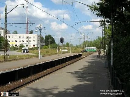 Электричка тайцы