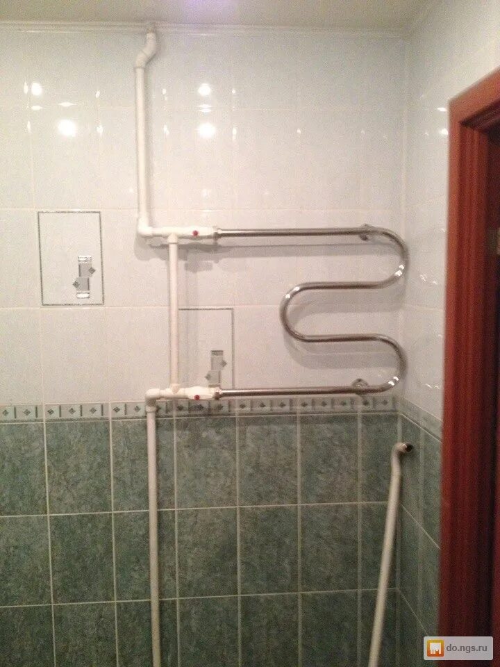 трубы для полотенцесушителя. полотенцесушитель в ванной. полотенцесушители в хрущевках. трубы для полотенцесушителя. полотенцесушитель в коробе.