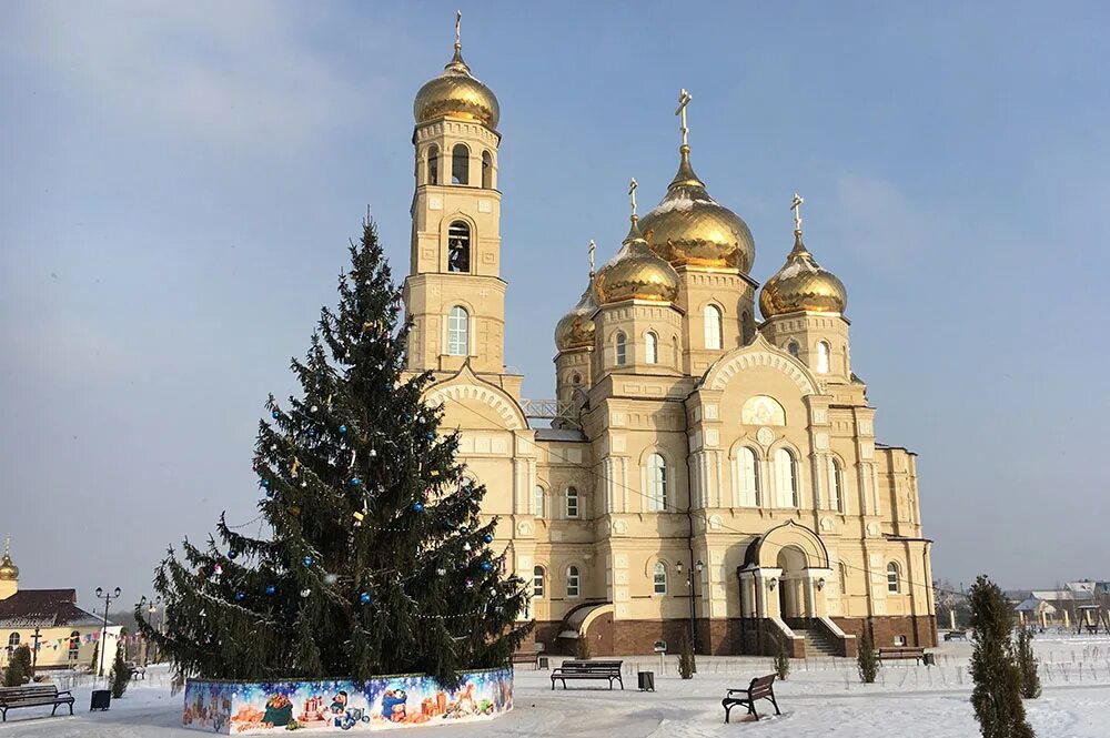 Духовно православный центр. Вятский Посад Орел. Вятский Посад Орел зимой. Храм Вятский Посад в Орле. Духовно-православный центр Вятский Посад.