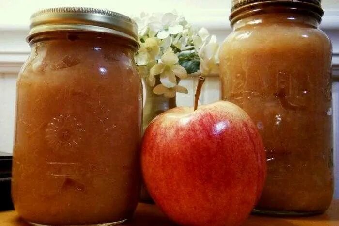 Пюре из яблок на зиму без сахара. Пюре из яблок на зиму. яблочное пюре на зиму самый простой.