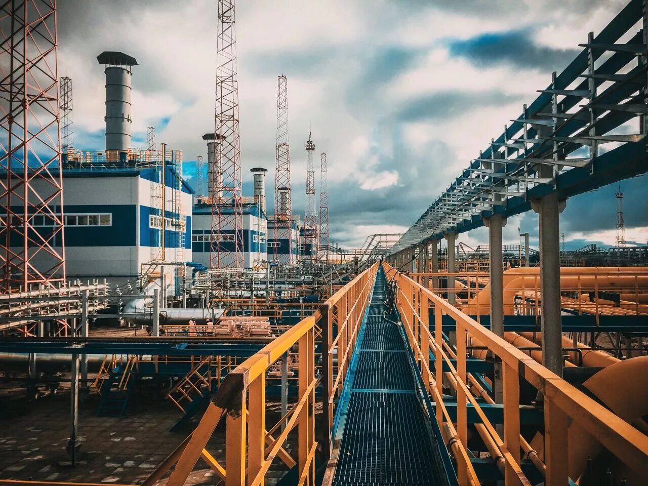 Геодезические изыскания для строительства. Авторский надзор в строительстве. Инженер-строитель на стройке. Проектирование зданий и сооружений. Подготовительные работы в строительстве.