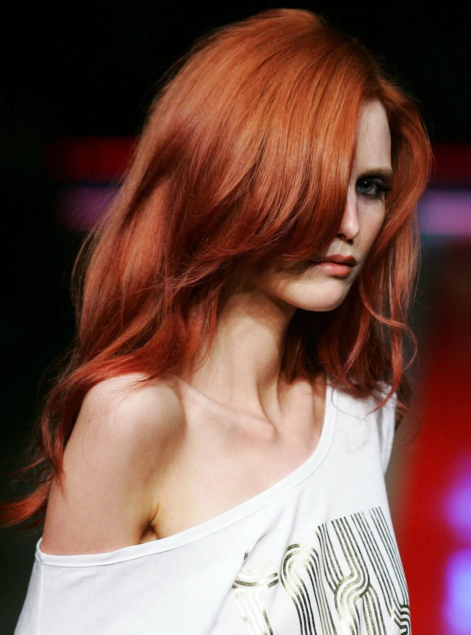 Медный Тициан цвет волос. Рыжий цвет волос. Светлые рыжие оттенки волос. Стрижки на рыжие волосы. Какой ген рыжих волос