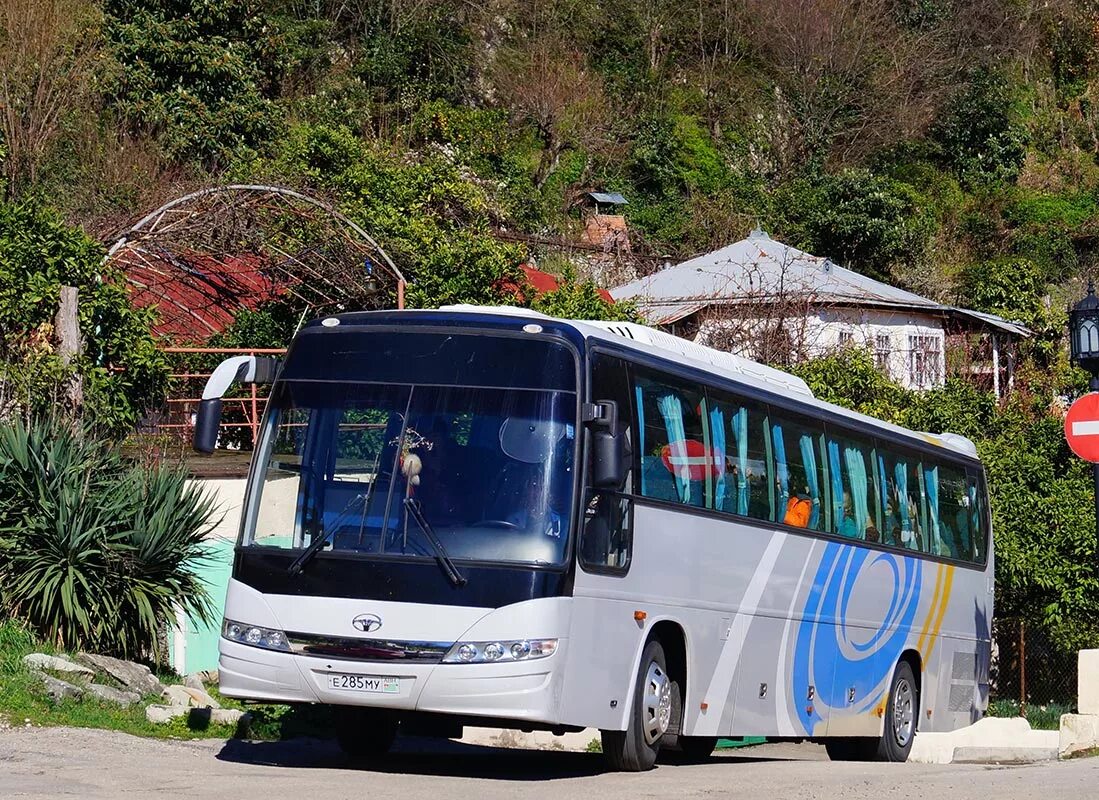 Абхазия автобусный тур 2024. Экскурсионные автобусы в Абхазии. Общественный транспорт Абхазии. Автобусный тур в Абхазию. Маршрутка в Абхазии.