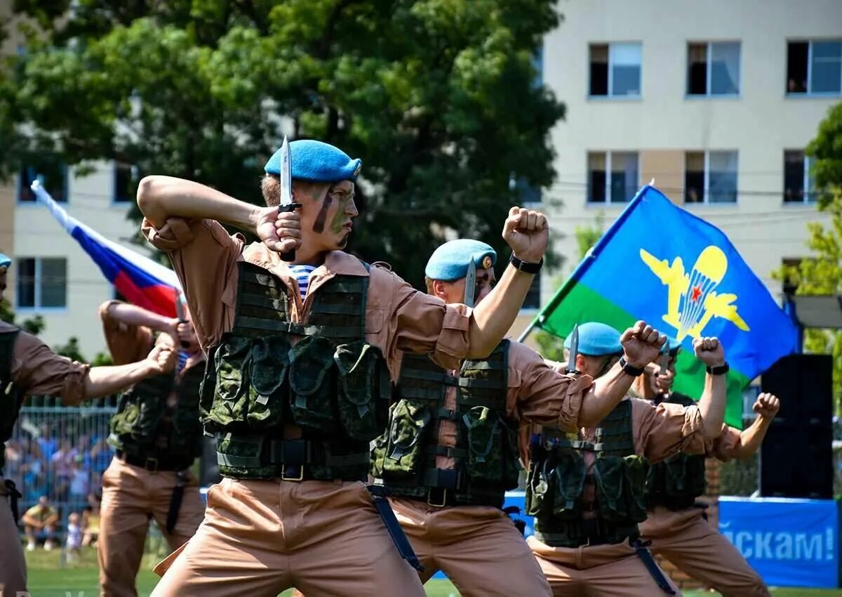 Десантник киев. ВДВ. ВДВ войска. День воздушно-десантных войск. Двдвдвдв.