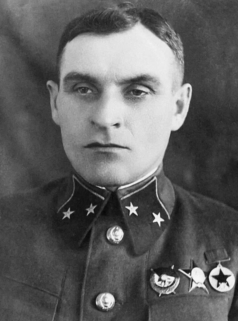 Генералы 1941. Сергей владимирович верзин генерал. павел васильевич богданов. сергей владимирович генерал майор. генерал ркка 1941.