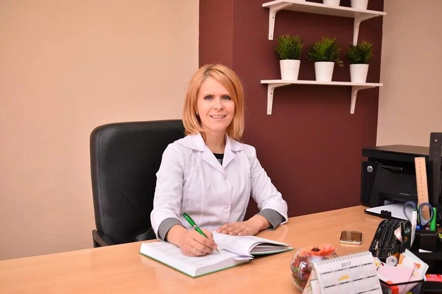 заведующая поликлиники екатеринбург. заведующая терапевтическим отделением поликлиники 1. больница на марковского. заведующая поликлиники екатеринбург. заведующая поликлиникой димитровград ульяновская 72.