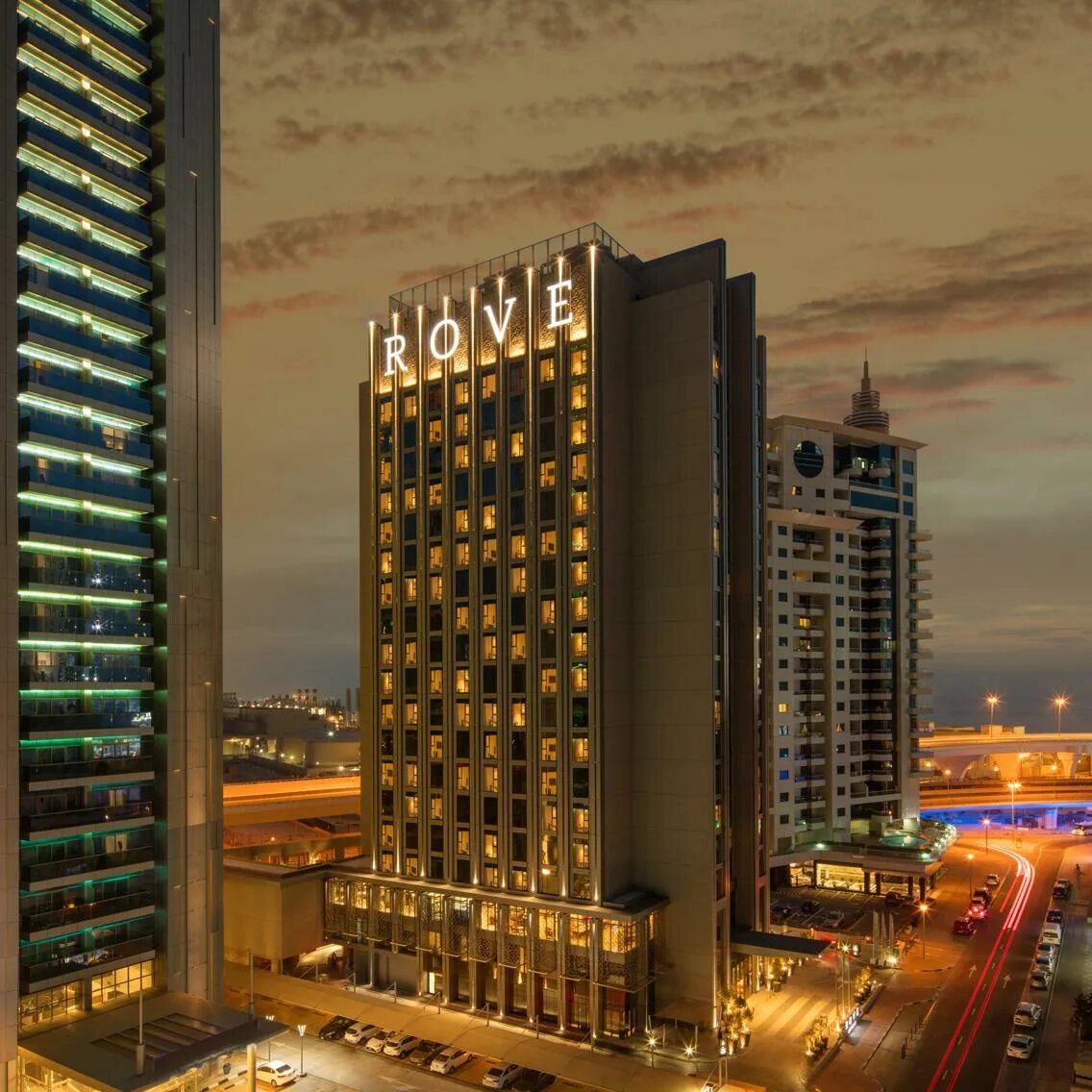 Отель rove dubai marina 3. Rove marina. Отель rove dubai marina 3. Отель rove dubai marina. Rove marina.