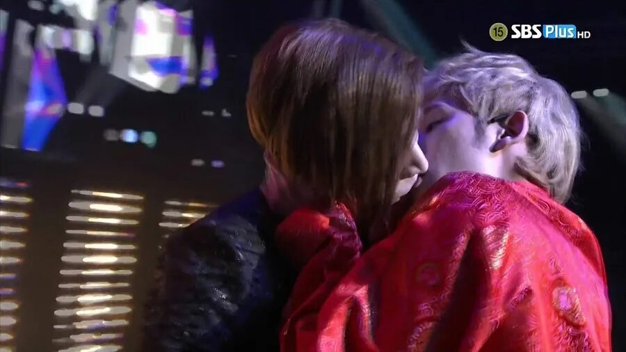 No min Woo Kiss. Полный дом 2 поцелуй. Park ki Woong 2022.