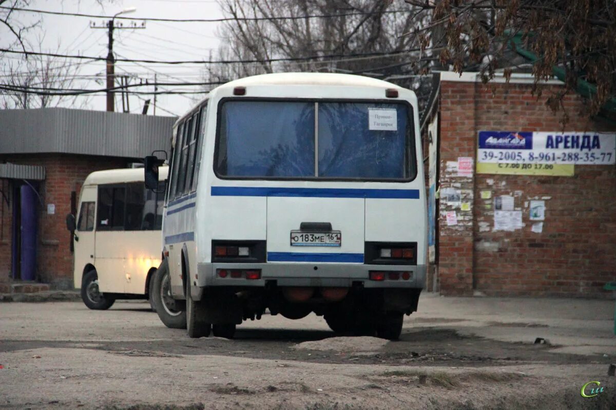 Пригородная автостанция таганрог. Старый автовокзал таганрог. Старый автовокзал таганрог. Таганрог старый автовокзал. Площадь восстания 11 таганрог.