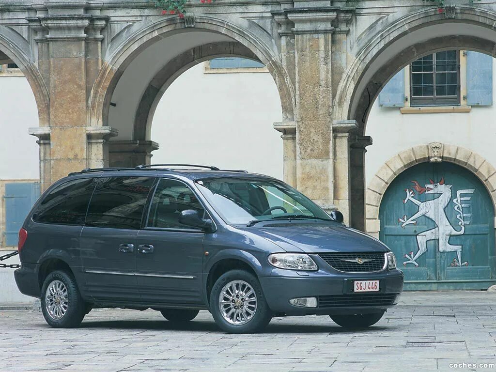 2001 2007. Крайслер вояджер 2007. chrysler voyager 2007 фургон. chrysler voyager фото 2001. машина вояджер 2.
