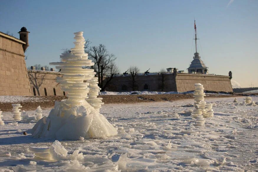 Фестиваль льда Петропавловская крепость. Петропавловская крепость зимой 2022. Ледяные скульптуры в Петропавловской крепости. Петропавловская крепость в Санкт-Петербурге зимой. Ледяные фигуры спб 2024 петропавловская