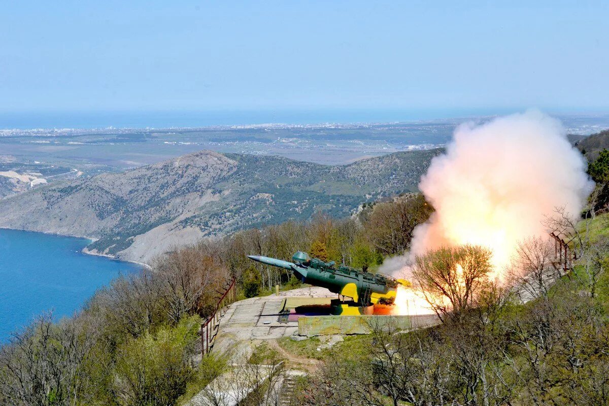 Крым Противокорабельный комплекс Утес. БРК Утес в Крыму. Береговой ракетный комплекс "утёс" (объект 100). Севастополь береговой комплекс утёс объект 100 что это.