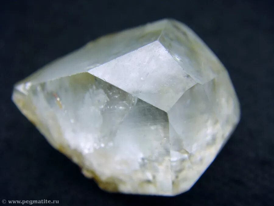 Oslo дымчатый кварц рт1346. кварц поделки. дымчатый кварц морион камень. кварц кайрнгорм. самоцвет дымчатый кварц.