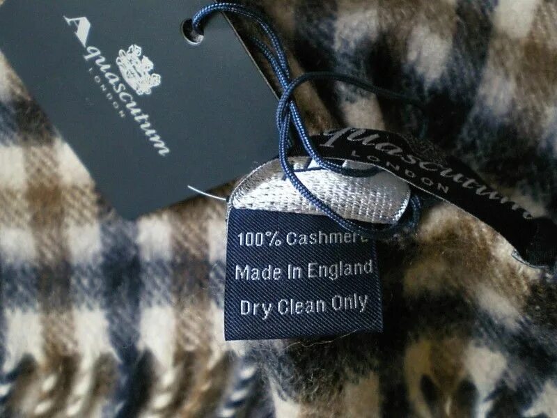 Dry cleaning only. Свитер aquascutum бирки. dry clean only бренд одежды. стирка кашемировых вещей. шарф aquascutum.