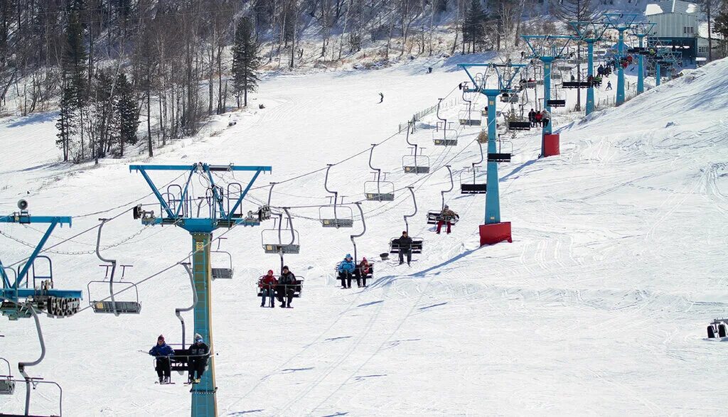 листвянка байкал горнолыжный курорт истлэнд. гора соболиная (гк байкальск). канатная дорога истлэнд листвянка. гора соболиная байкальск. горнолыжный комплекс иркутск.