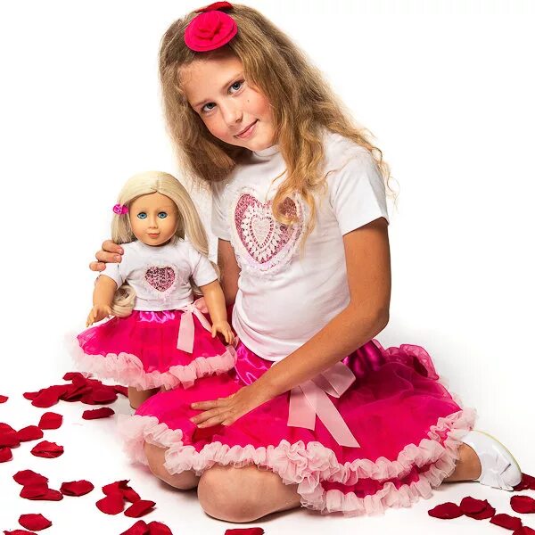 Куклы для девочек. Куклы для девочек 10 лет. Подарочные куклы для девочек. Подарки для девочек куклы. Картинка девочка с куклой