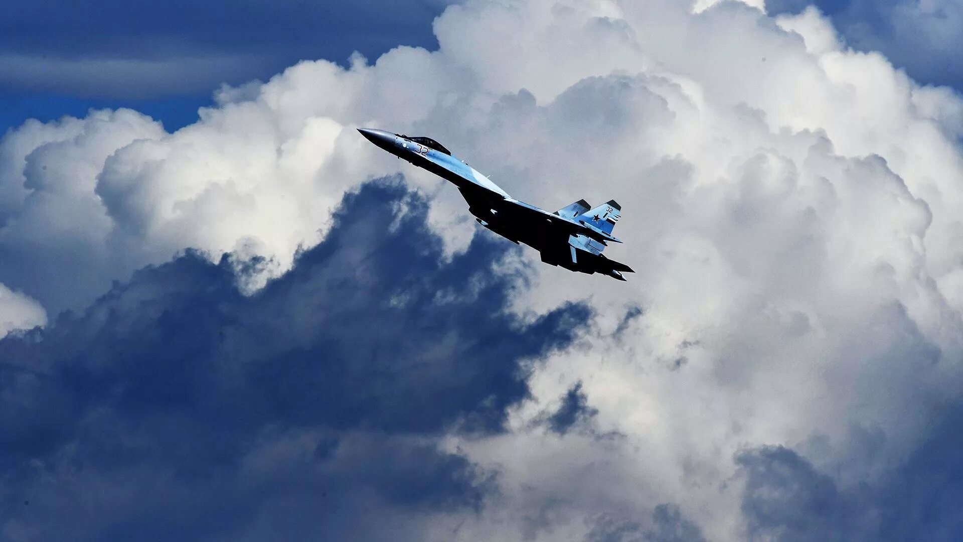 Небо россии самолеты. Истребитель Су-35. Миг-35 истребитель. Су-35 истребитель фото. Су 35 взлетает.