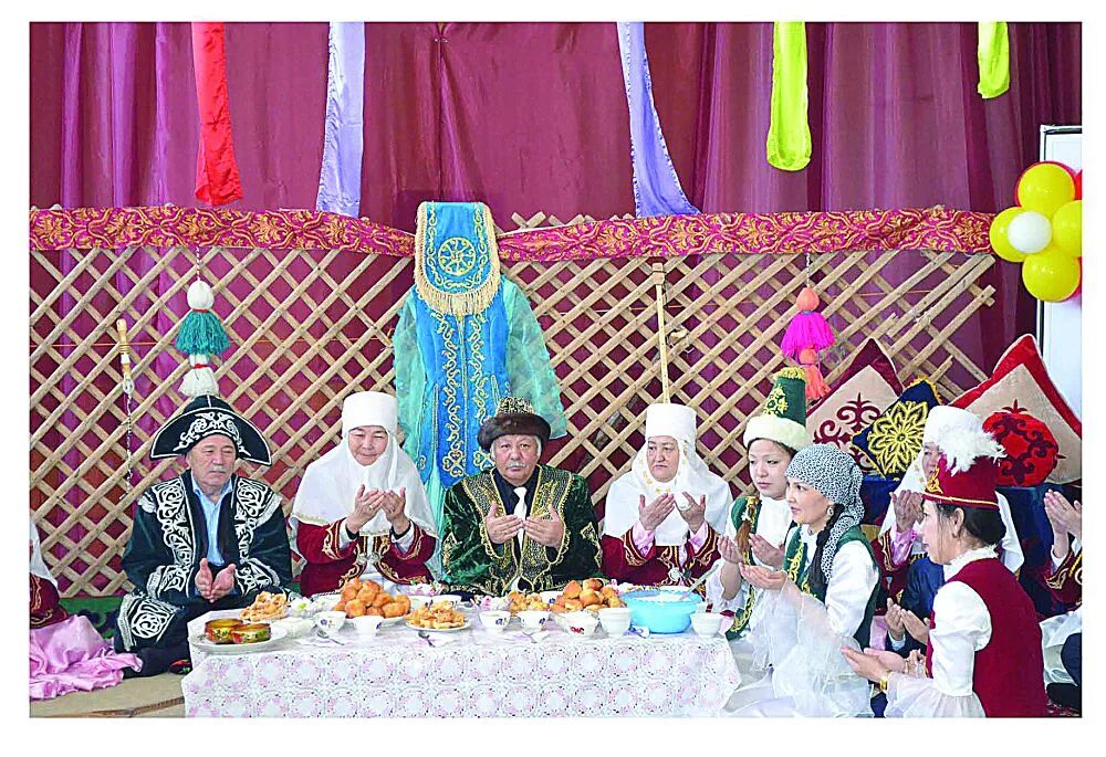 Наурыз мерекесіне сценарий кіші топ. 22 Наурыз. Казахская свадьба. Декорации к Наурызу. Наурыз бата.